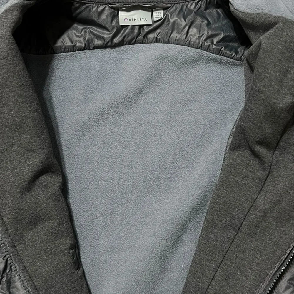 Athleta Inlet Grey Quilted Down Jacket XXS Gorpcore Hiking Activewear Outdoor